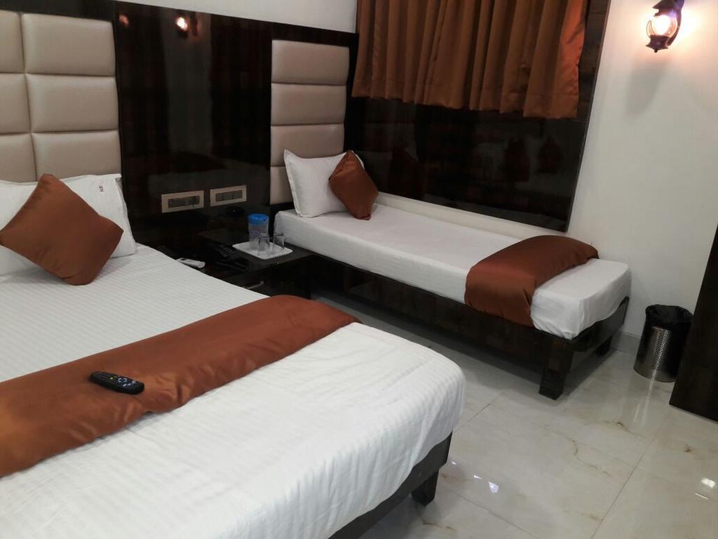 Hotel Karishma Mumbai Bagian luar foto