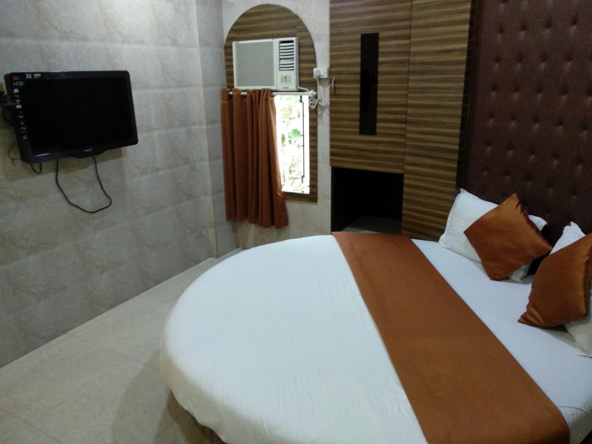 Hotel Karishma Mumbai Bagian luar foto