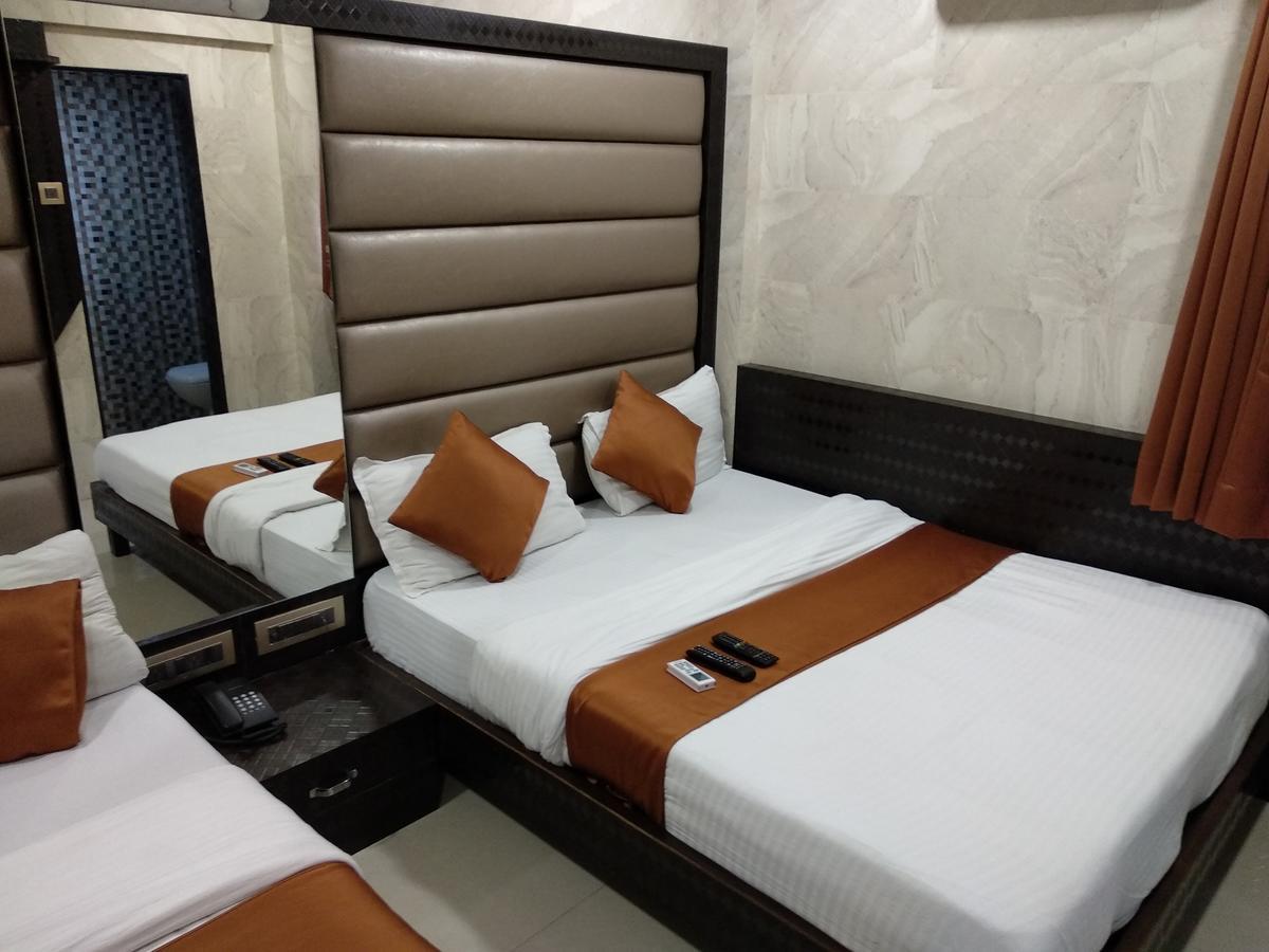 Hotel Karishma Mumbai Bagian luar foto